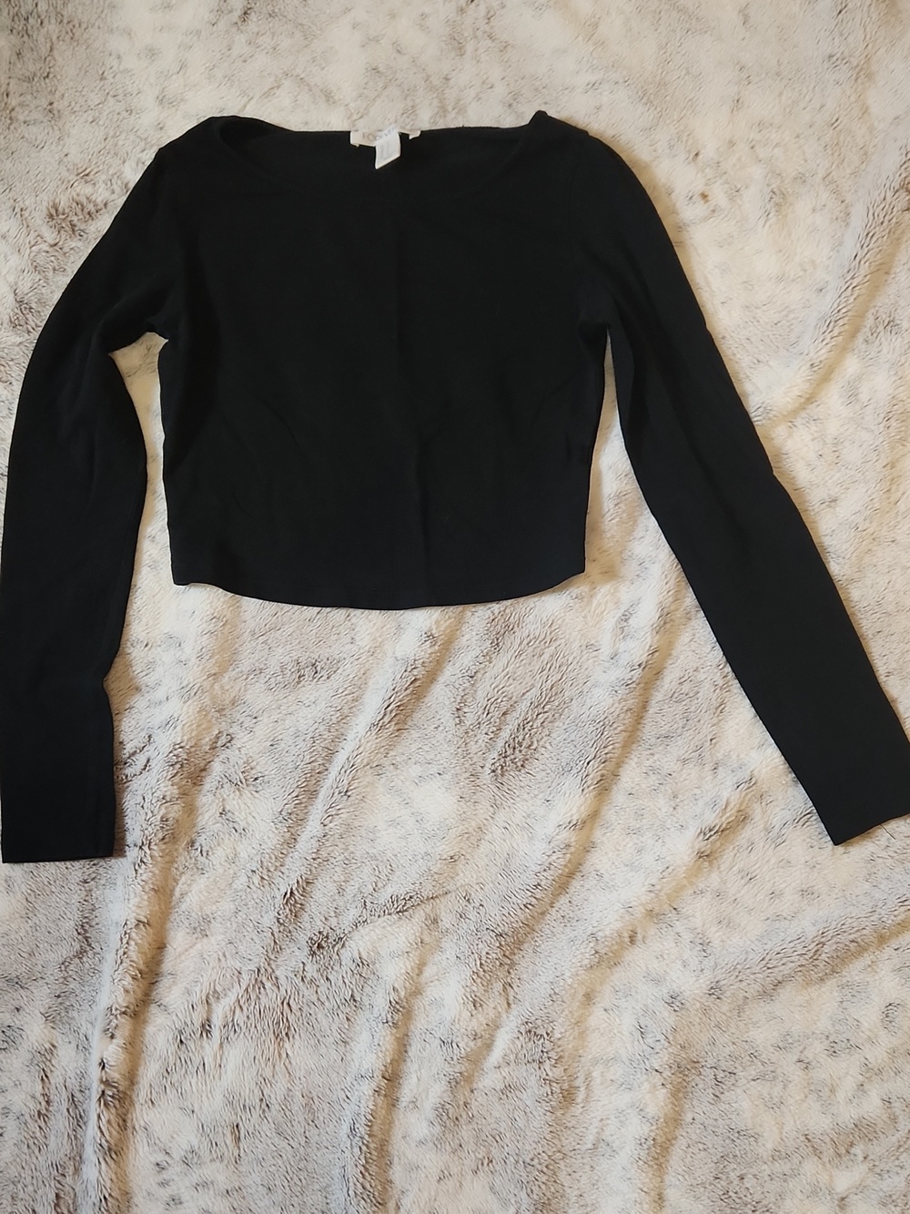 Forever 21 Black Long-Sleeve Cropped Top
